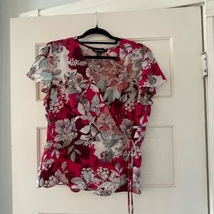 Ellen Tracy floral short sleeve blouse
